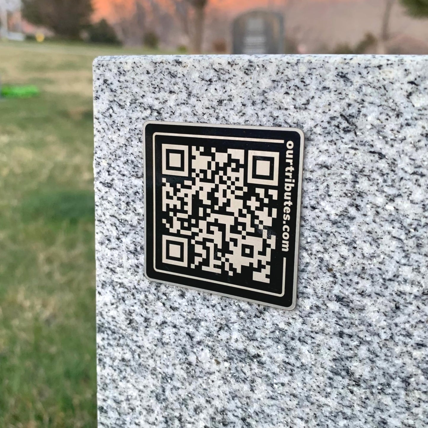 Pet Memorial Outdoor QR Plaque and Webpage